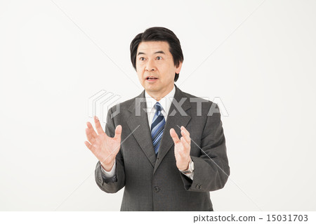 A man in a suit 15031703