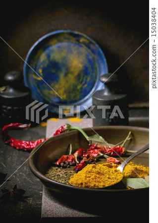 Mix of spices 15038404
