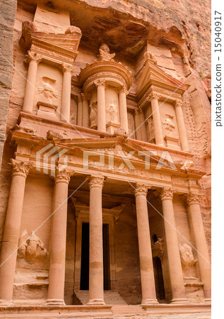 Jordan, Petra. Treasury Jordan, Petra. Treasury 15040917