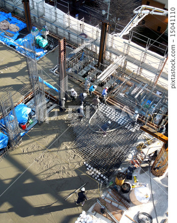 Concrete placing 15041110