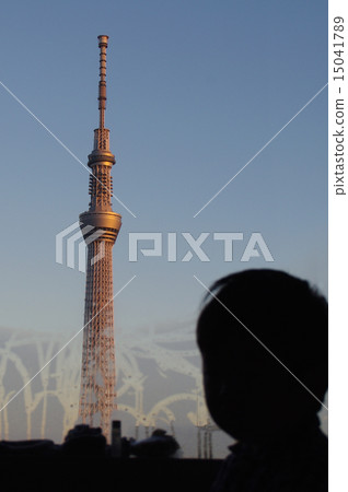 東京天空樹從窗口 東京天空樹從窗口 15041789