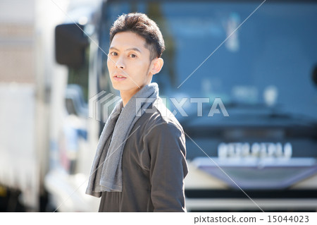 turn around, delivery business, person 15044023
