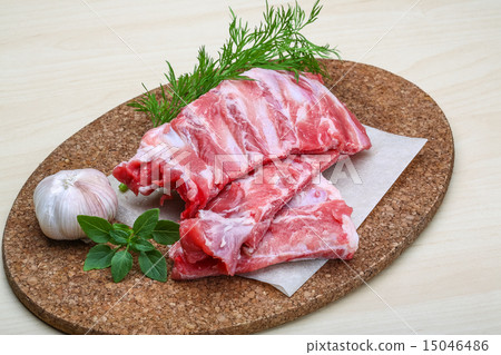 Raw pork ribs 15046486