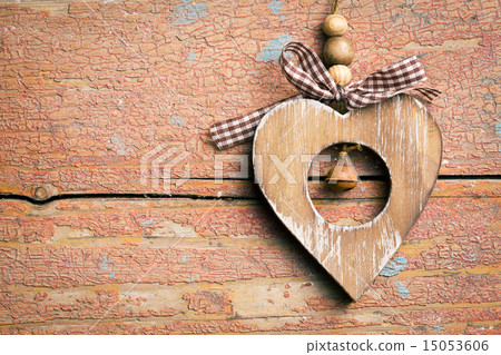valentine wooden heart 15053606