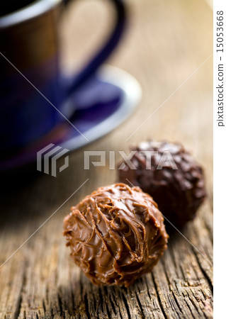 chocolate truffles 15053668