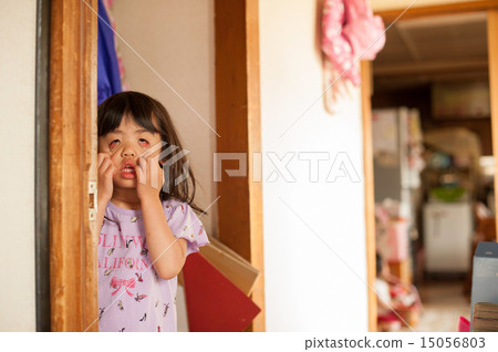 Girl changing face Girl changing face 15056803