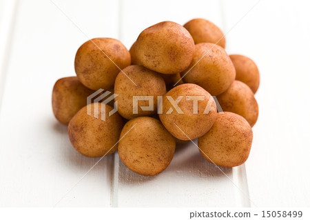 marzipan balls 15058499