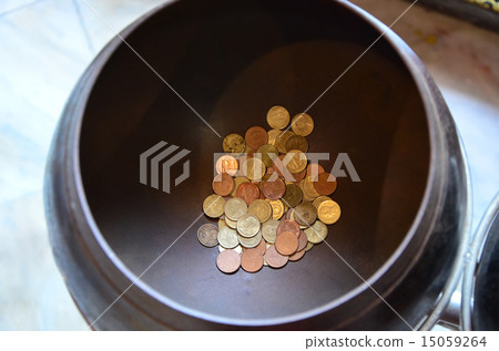 A holy bowl 15059264