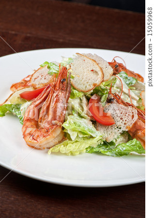 Tasty shrimp salad 15059968