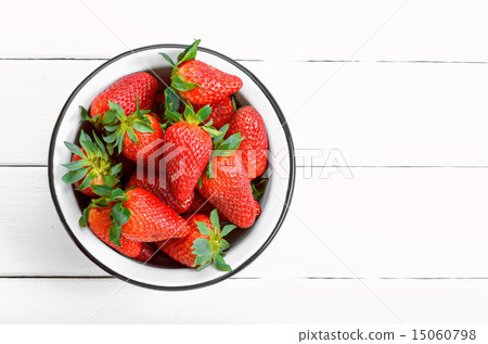 fresh ripe strawberries fresh ripe strawberries 15060798
