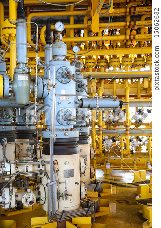 Oil and gas production slot on the platform Oil and gas production slot on the platform 15062682