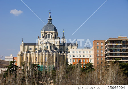 Almudena Cathedral in Madrid Almudena Cathedral in Madrid 15066904