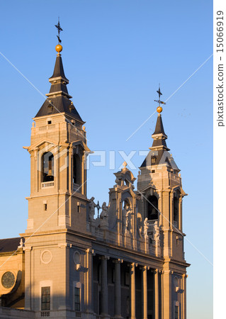 Almudena Cathedral in Madrid 15066919