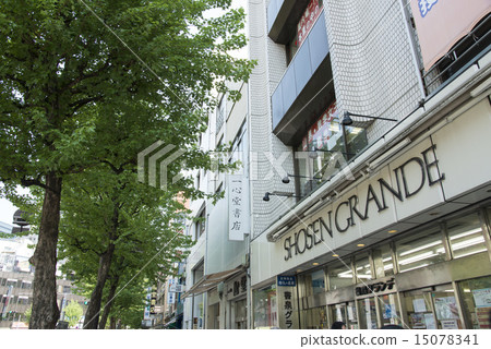 Jimbocho / old book store district 15078341