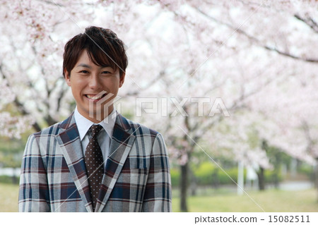 一個男性（Vizcassi商務休閒工作櫻花春天新生活公司員工新學期吉野櫻花） 15082511