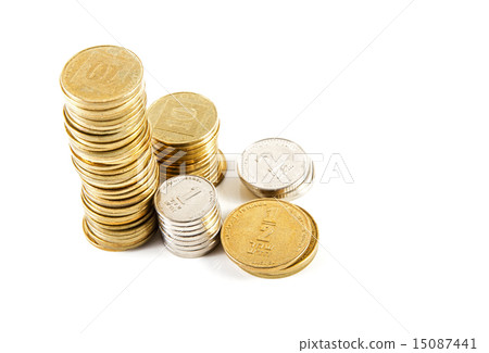 Coins of different denominations . 15087441