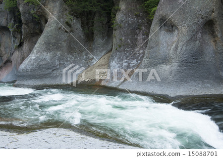 Strange rocks in the Fukuraku Valley 15088701