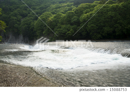 Fubuzuki waterfall 15088753