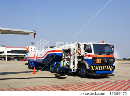 Civil aircrafts parking  15089473