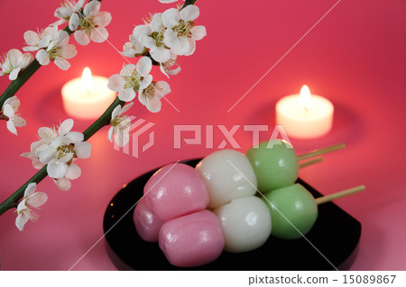Plum trees and three color dumplings and candles 15089867
