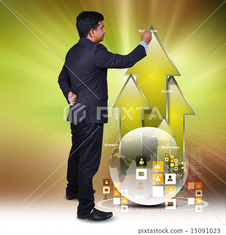Business man showing growth graph 15091023