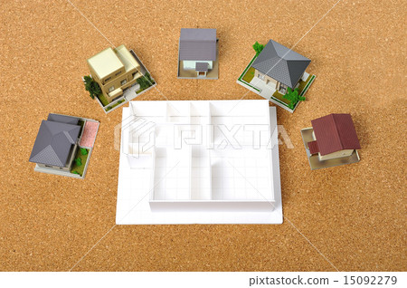 Residential model lined with many corks 15092279
