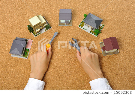 住宅模型內襯許多軟木塞 住宅模型內襯許多軟木塞 15092308