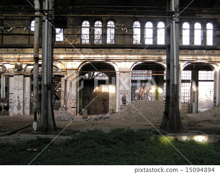 Abandoned factory 15094894