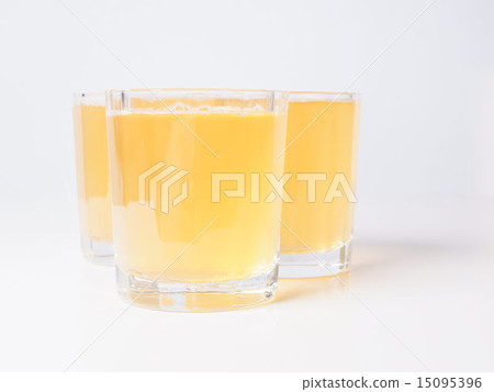 Pineapple juice 15095396