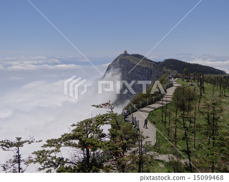 雲彩海在峨眉山，中國 15099468