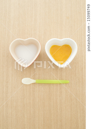 嬰兒食品米粥和蔬菜 15099749