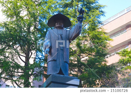 德川家康像和獵鷹（江戶東京博物館北側/東京都墨田區橫網） 15100726