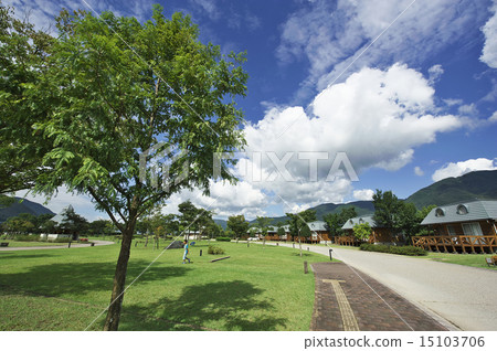 Auto campground and cottage 15103706