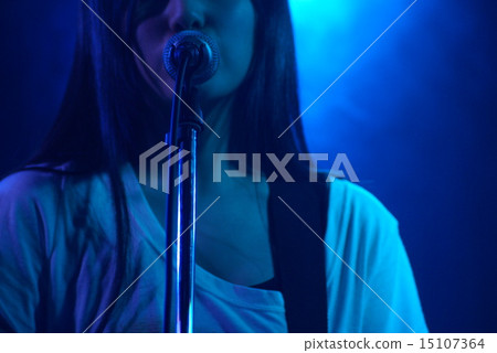 Live house vocalist 15107364
