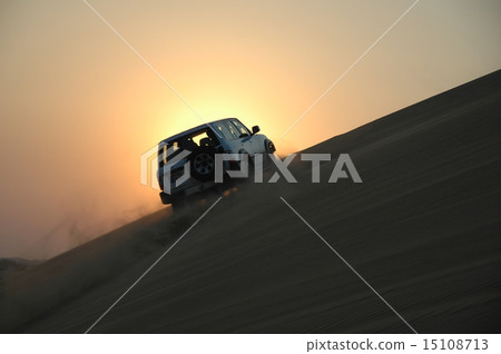 Dubai, desert offroad in the UAE 15108713