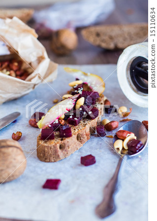sandwich with roasted beets, nuts, pear and sesame sandwich with roasted beets, nuts, pear and sesame 15110634
