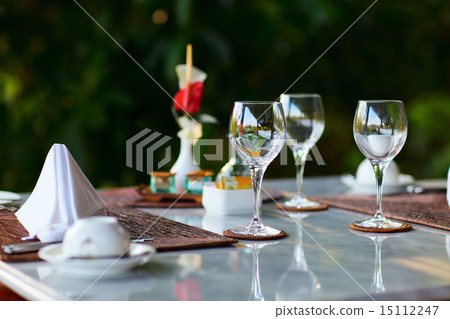 Romantic breakfast 15112247