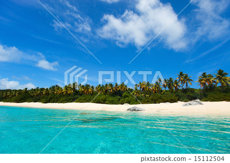 Picture perfect beach at Caribbean 15112504