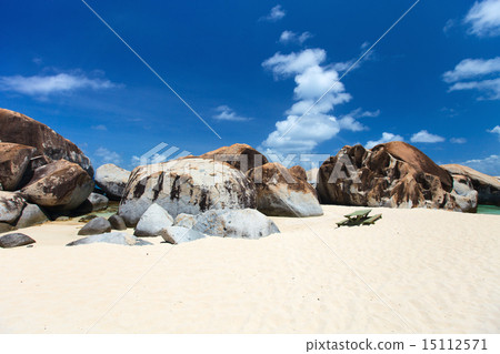 Stunning beach at Caribbean 15112571