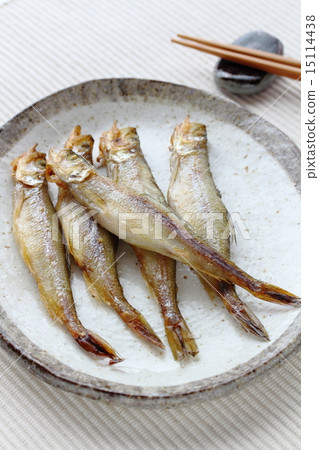 Baked baby shishamo 15114438