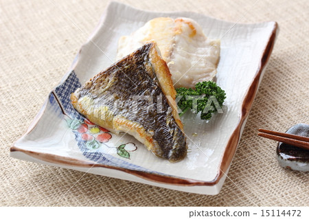 Grilled fish of Isaki 15114472