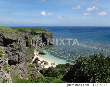 Rotato Beach on Yonaguni Island Rotato Beach on Yonaguni Island 15115313