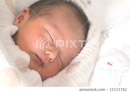 出生後第8天新生兒 15115782