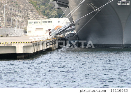 分配到橫須賀的巨型護衛艦“出雲”的入口風景 分配到橫須賀的巨型護衛艦“出雲”的入口風景 15116983