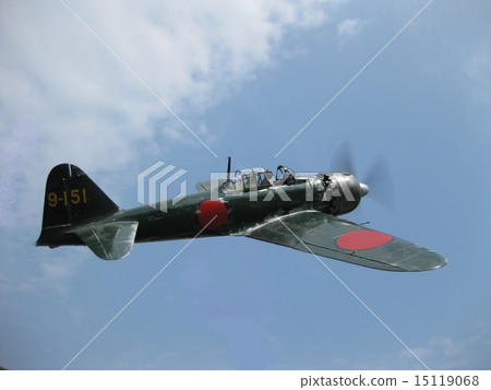 零戰52型飛在天空中 15119068