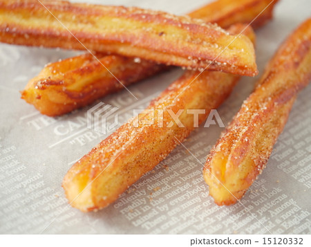 Cinnamon churros (horizontal position) Cinnamon churros (horizontal position) 15120332