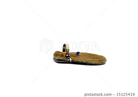 wedding ring on a beautiful sack 15125419