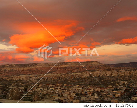 卡帕多西亞在黃昏 15127505