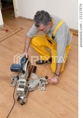 Laminate flooring of room 15127874