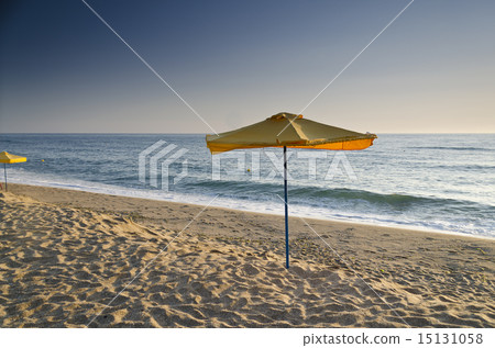 Splashing waves on the beach - Bulgarian seaside Splashing waves on the beach - Bulgarian seaside 15131058